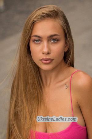 222821 - Albina Age: 20 - Ukraine