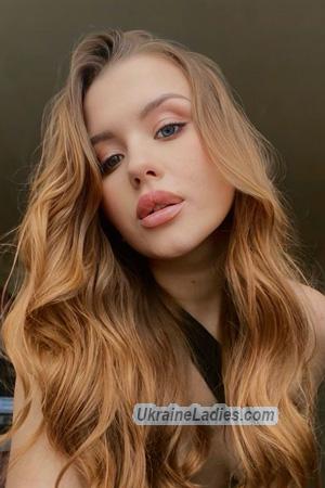 226295 - Viktoriia Age: 21 - Ukraine