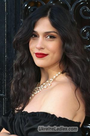 229074 - Emilia Age: 26 - Argentina